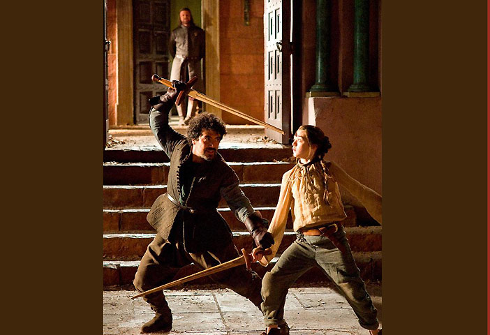 Syrio teaches Arya the art of the sword through water dancingGOT-s1.jpg